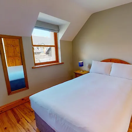 Courtyard Cottges Type B 3 Bed Sleeps 6 * Dingle